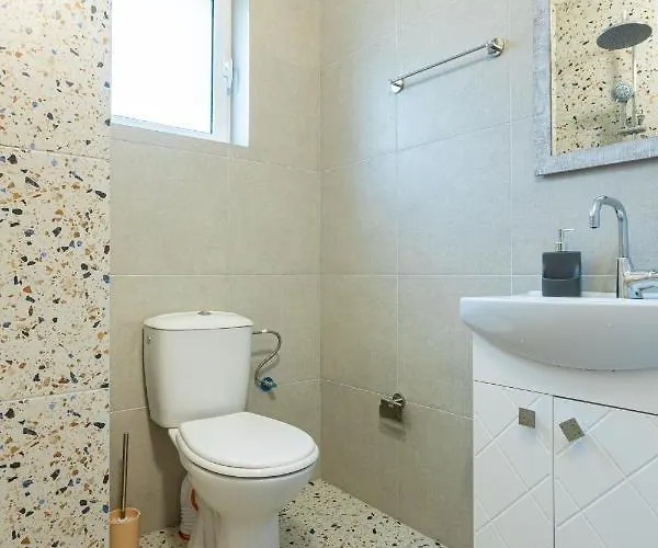 Lеvandi * Szinemorec