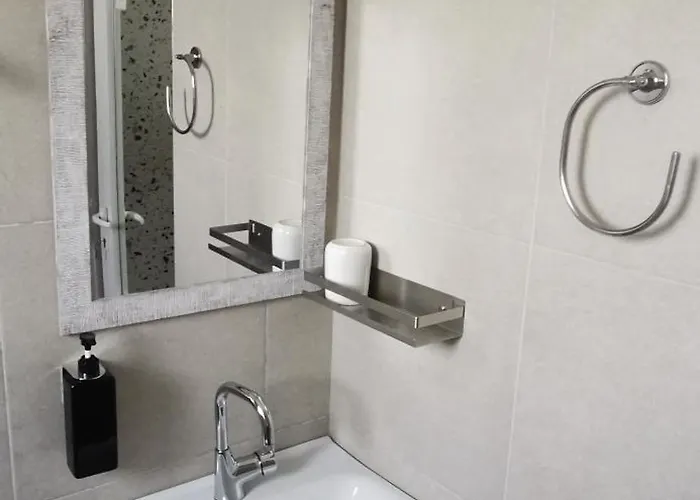 Szálloda Lеvandi *