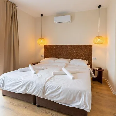 Lеvandi Hotel *
